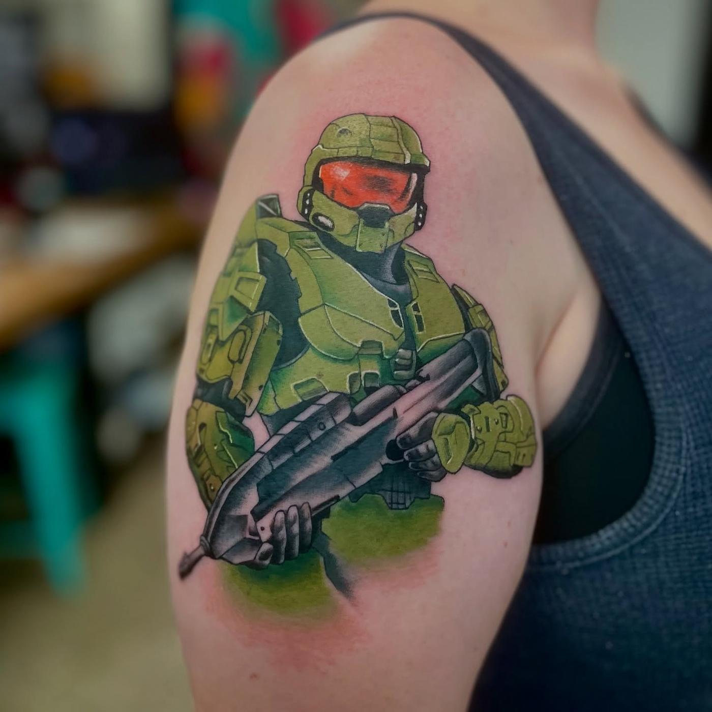 A color realism Master Chief from Halo, on an upper arm.